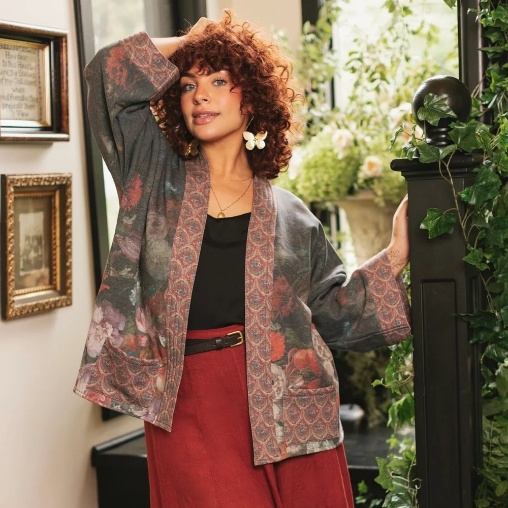 ✨Flight of Fancy Fleece Cottage  Cardigan Vintage Art Statements Jacket - Picture 12 of 13